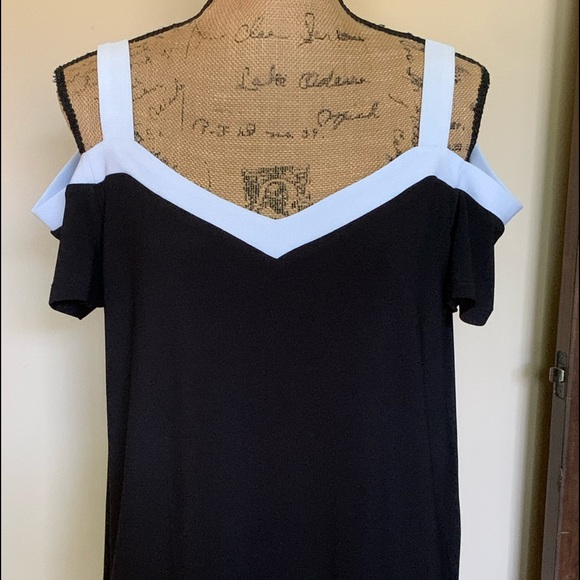 INC International Concepts Tops - Chic petite top-NWOT! (Has flaw)